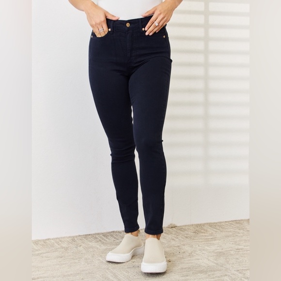 NEW Judy Blue PLUS + REG Size Northern Attitude Navy Tummy Control Skinny Jeans - Picture 5 of 9